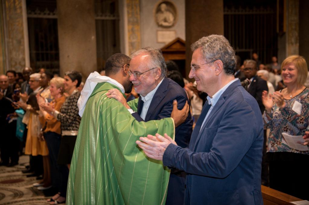 Święcenia kapłańskie w Santa Maria in Trastevere: Radość Sant'Egidio z trzech nowych kapłanów